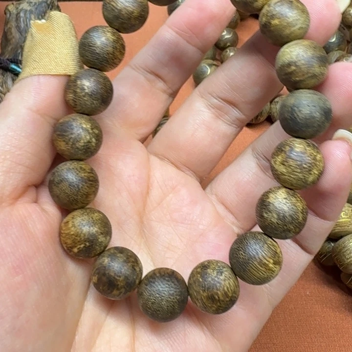 大叶紫檀（黑酸枝木类）