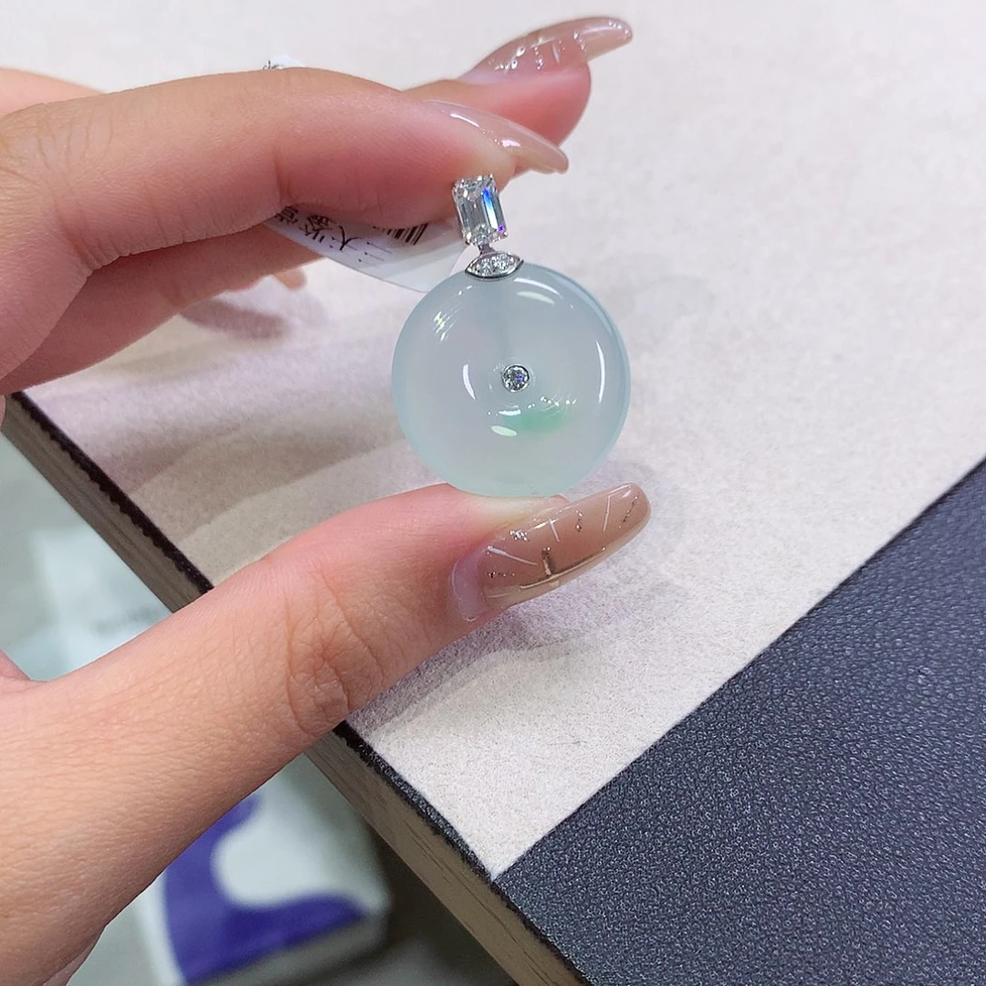 翡翠18K金镶嵌吊坠(不含链)22.3-6.2