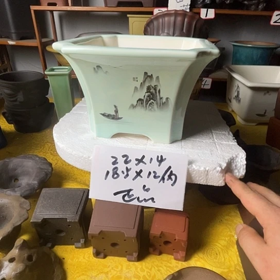 宜兴紫砂手工贴花