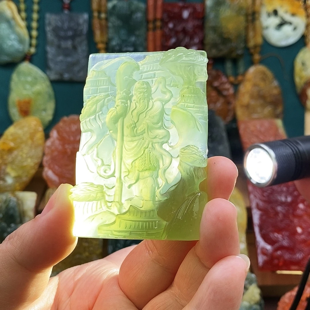 蛇纹石玉未镶嵌颈饰精品关公