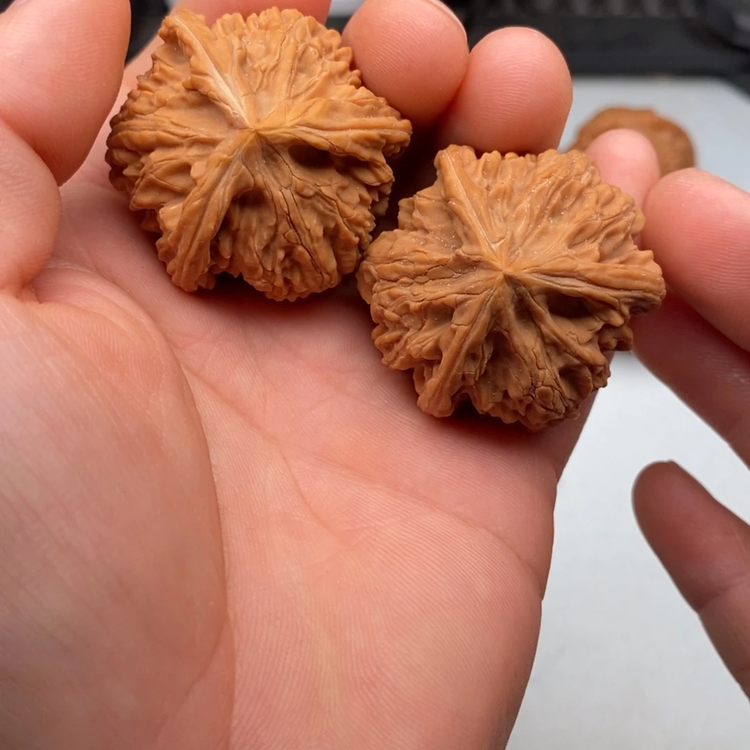 把件文玩核桃40文山三棱