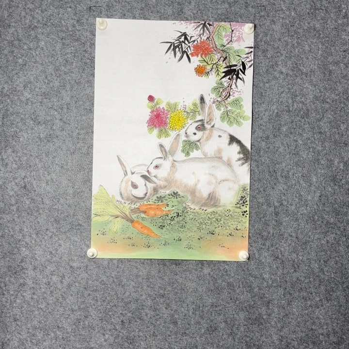 手绘写意兔子图案