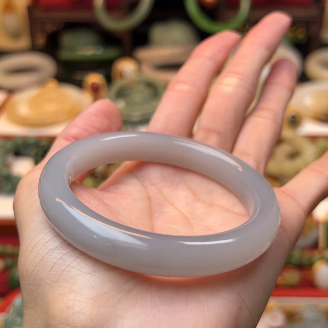 和田玉手镯未镶嵌57