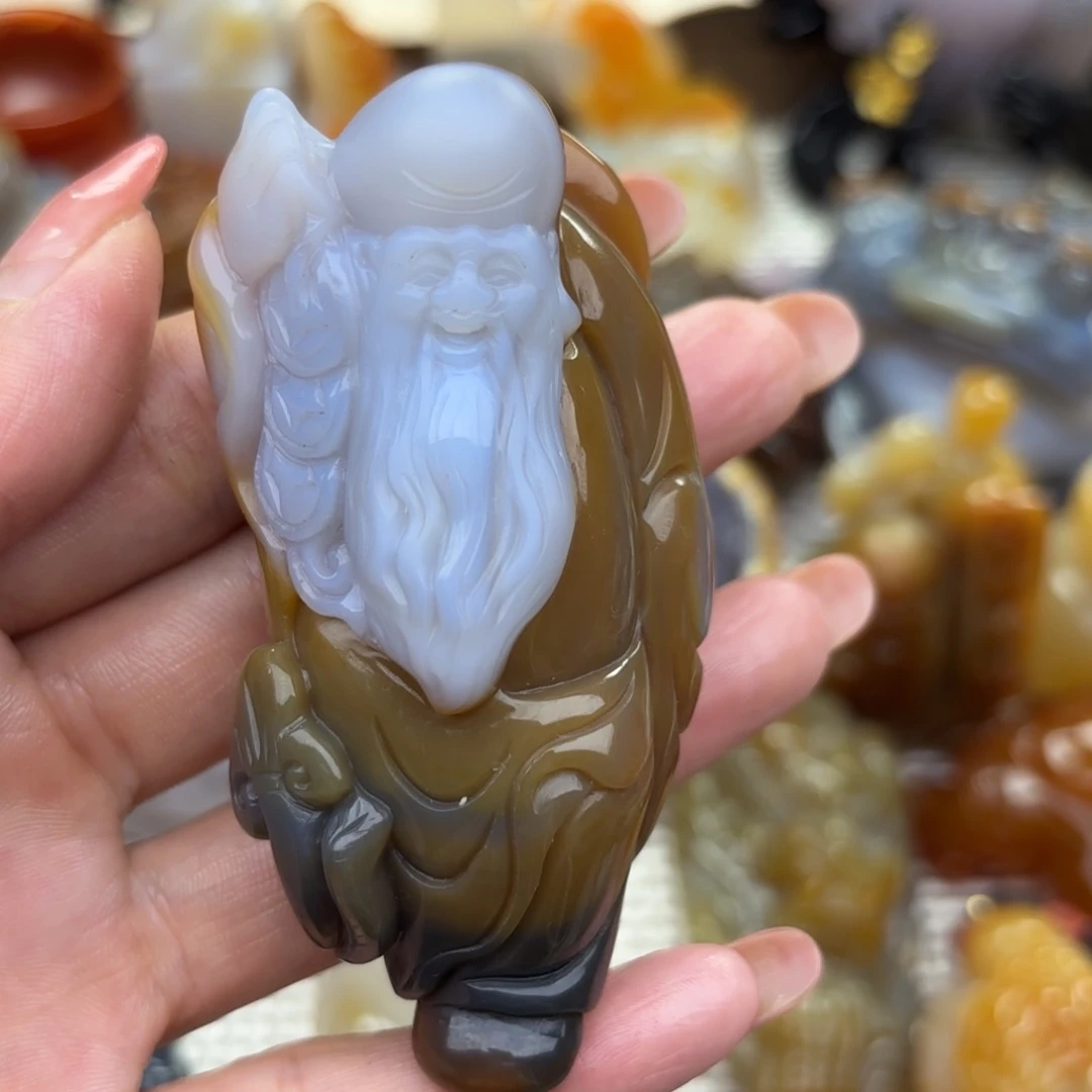 玛瑙/玉髓把件未镶嵌安***?
