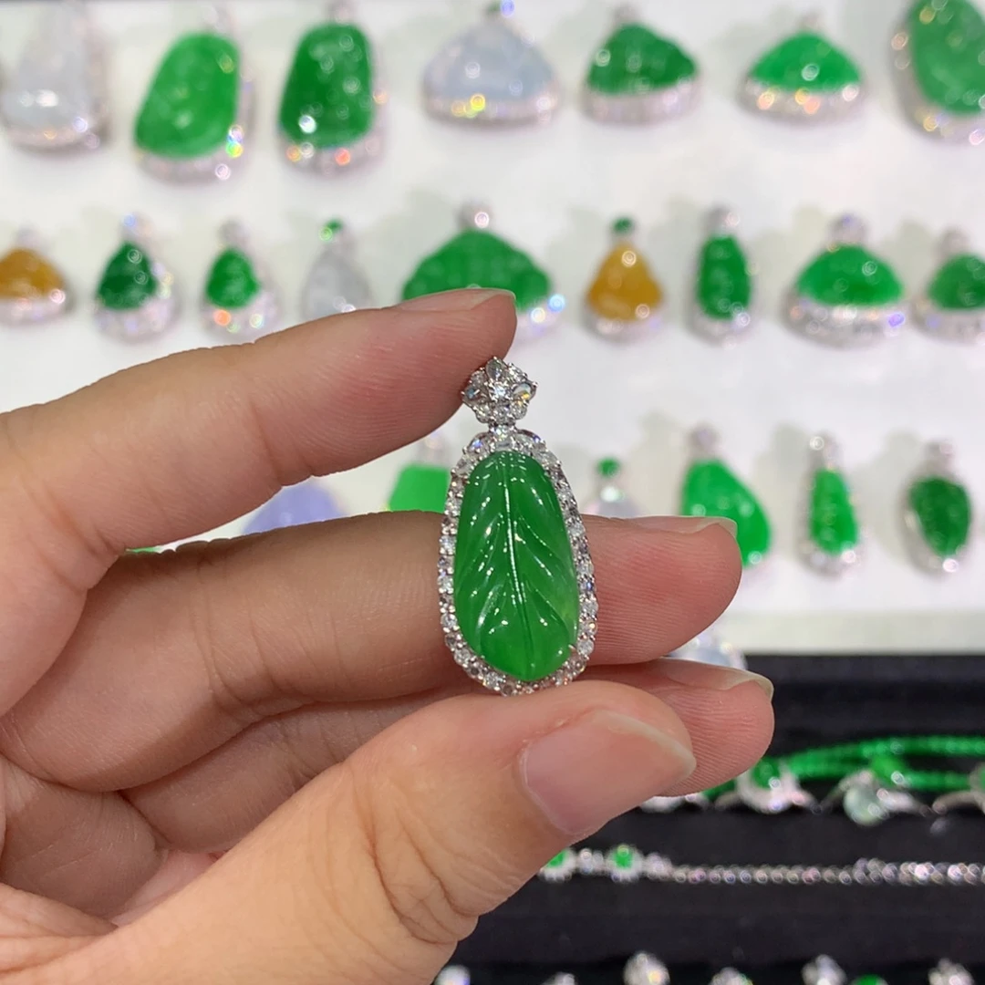 吊坠(不含链)18K金镶嵌翡翠吊坠