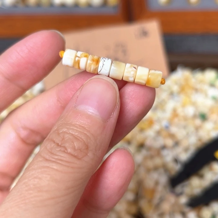 蜜蜡未镶嵌裸石5.6mm一组