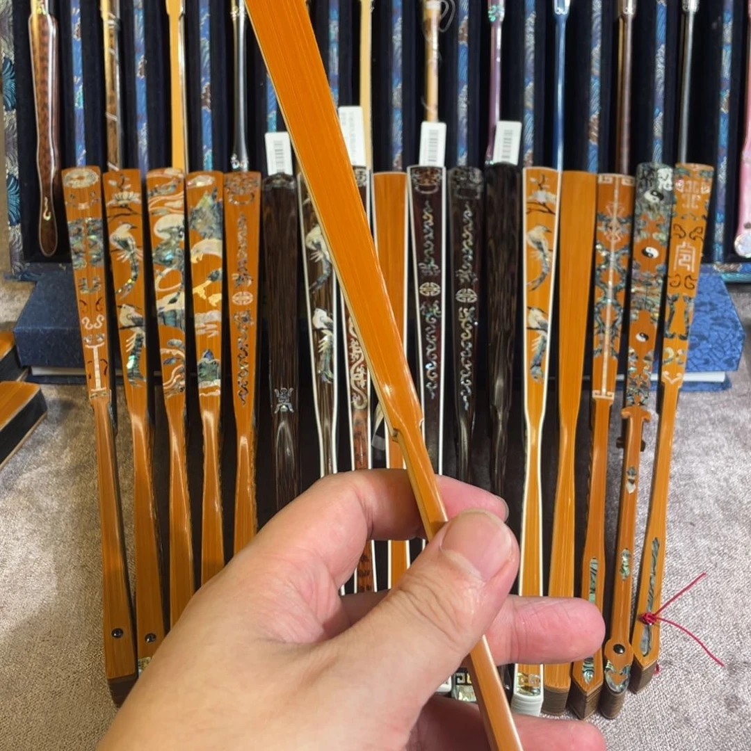 扇子手工制作工艺精湛
