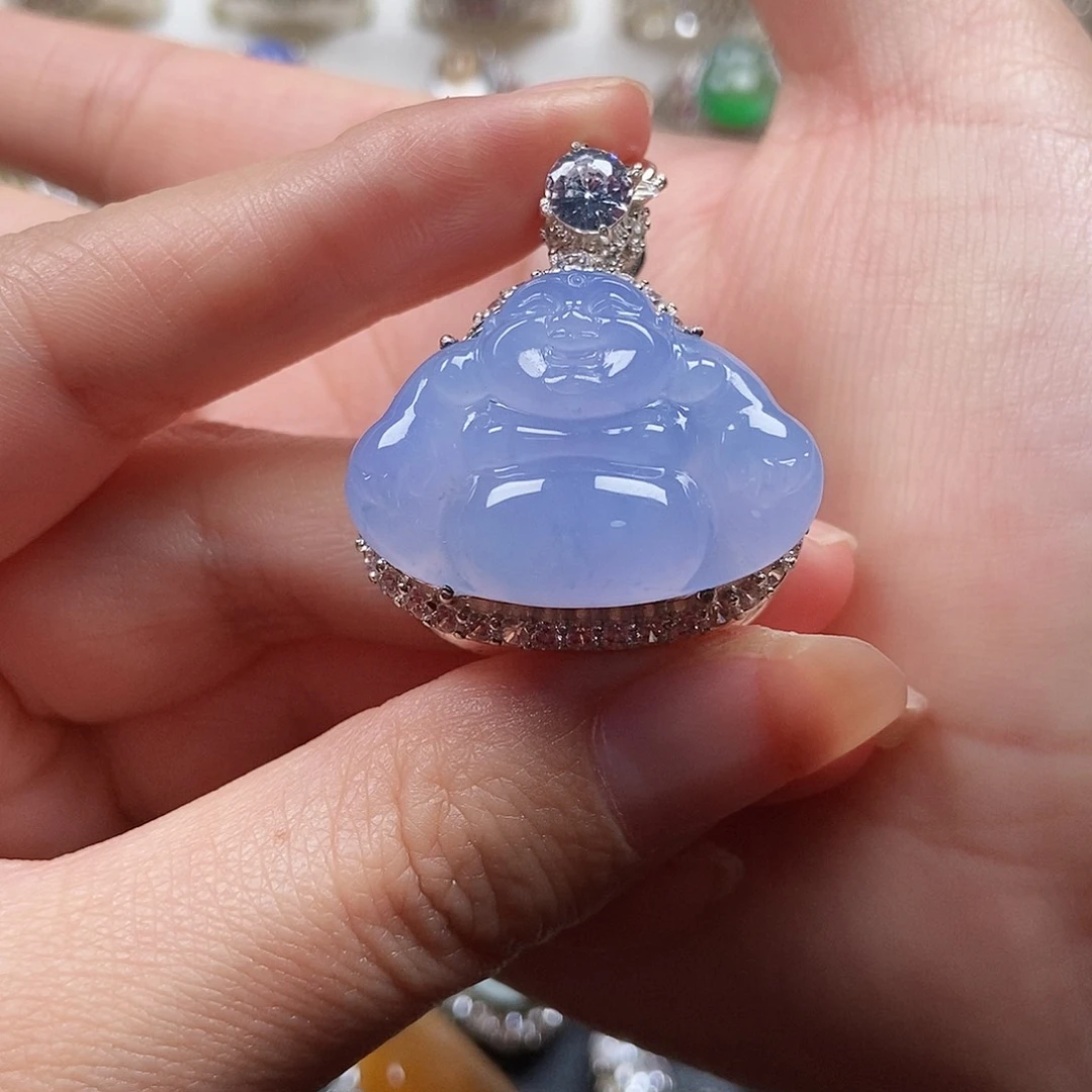 就***个翡翠未镶嵌颈饰翡翠吊坠