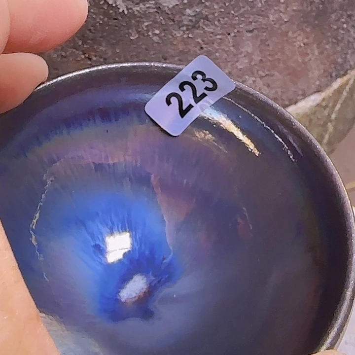 茶盏只有我们俩是一家拿给别人吃