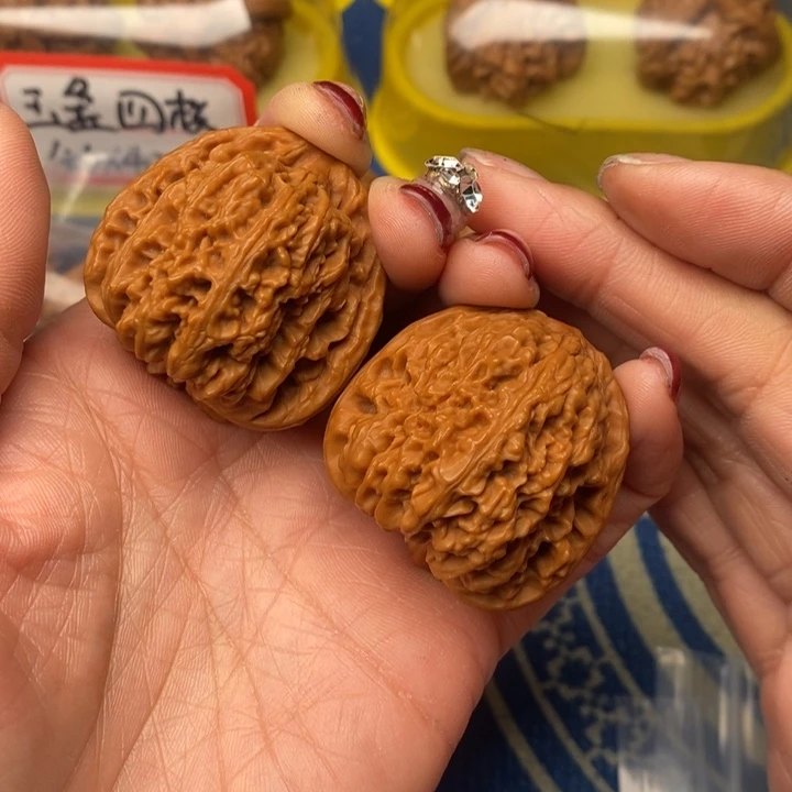 吊坠桃核南疆石38核桃