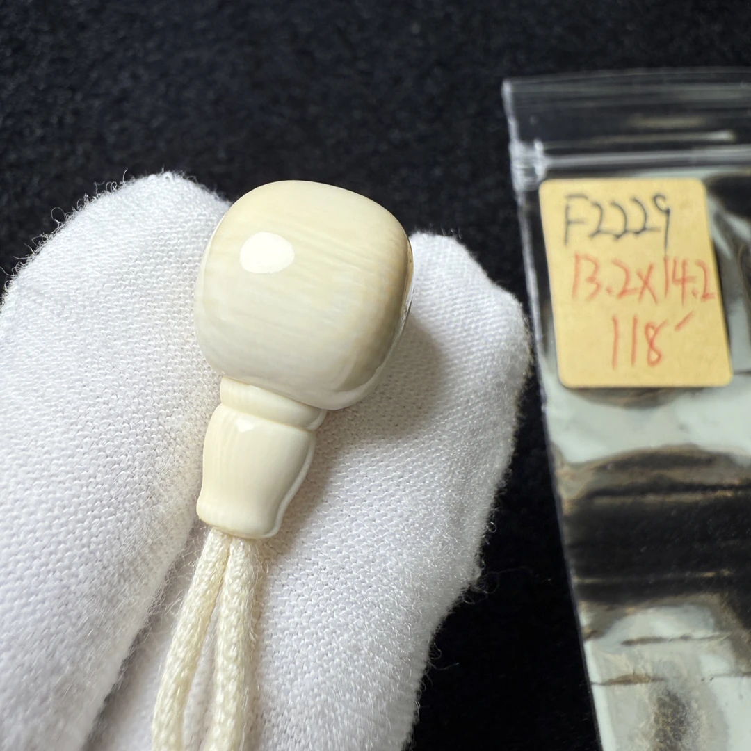 F2229猛犸象牙藏式分体三通桶珠分体13.2*14.2冰料果冻料