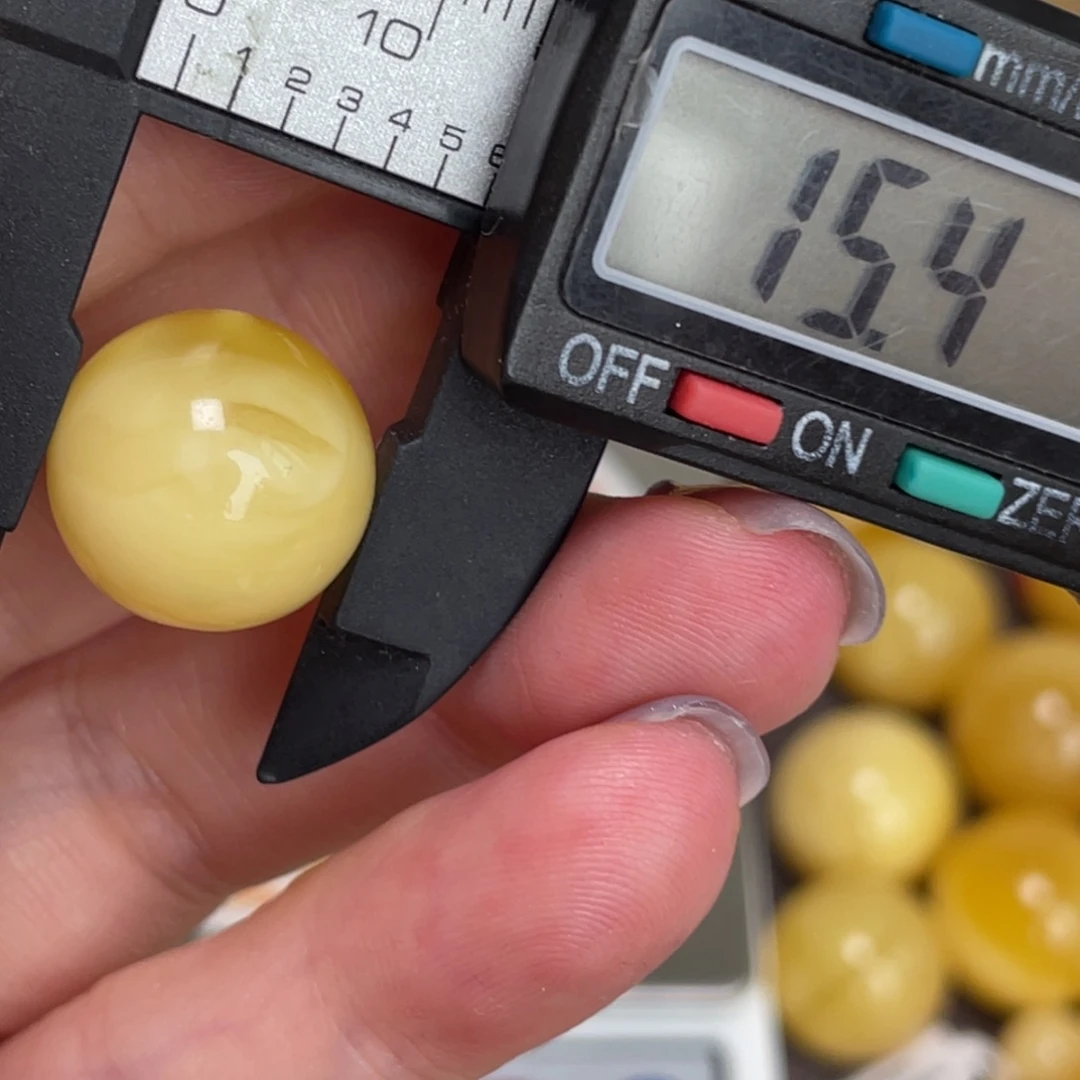 未镶嵌琥珀裸石蜜蜡403