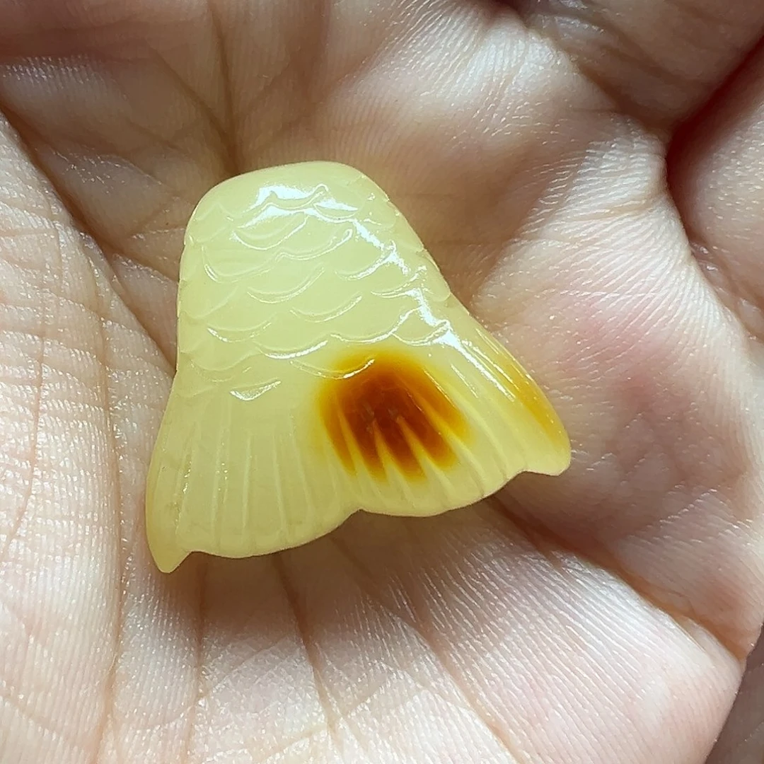 琥珀未镶嵌珠宝奇石打孔不退换