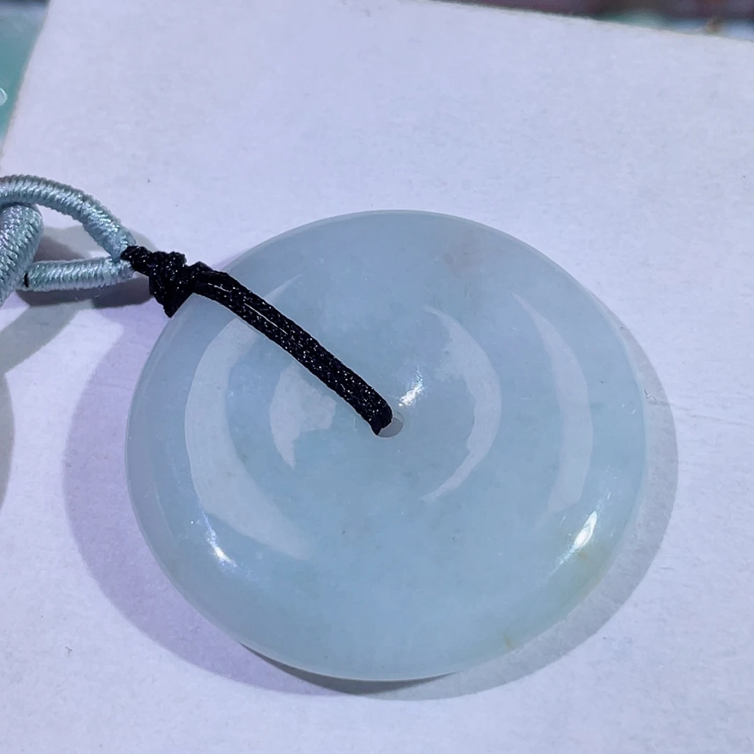 颈饰未镶嵌翡翠平安扣