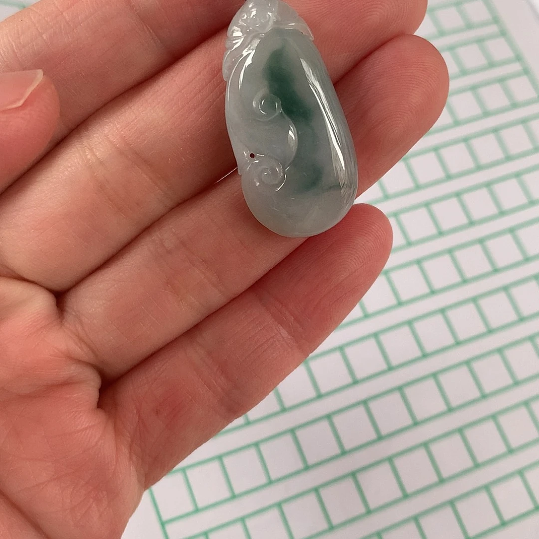 翡翠颈饰未镶嵌莫****｡如意