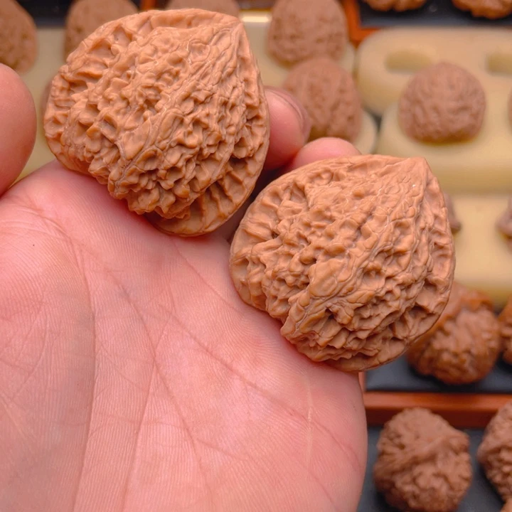 文玩核桃把件46虎头王