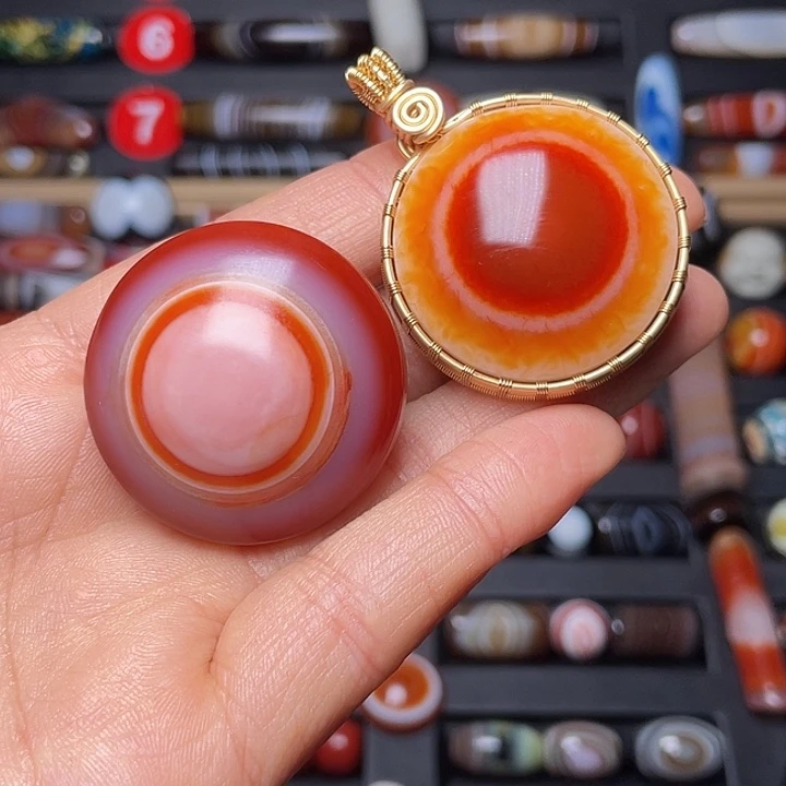 森***玛瑙/玉髓未镶嵌颈饰挂坠