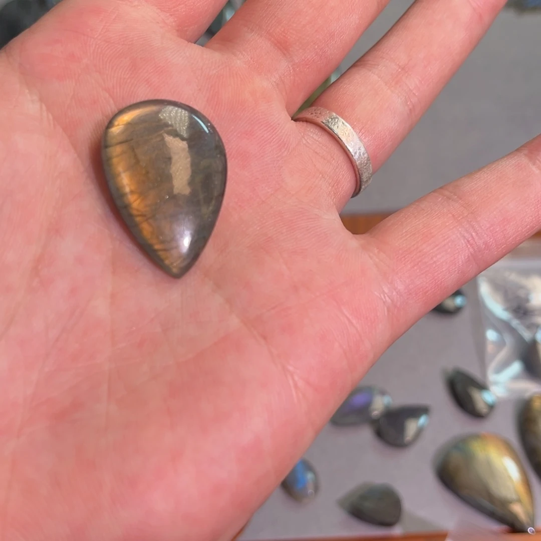 拉长石吊坠未镶嵌安*