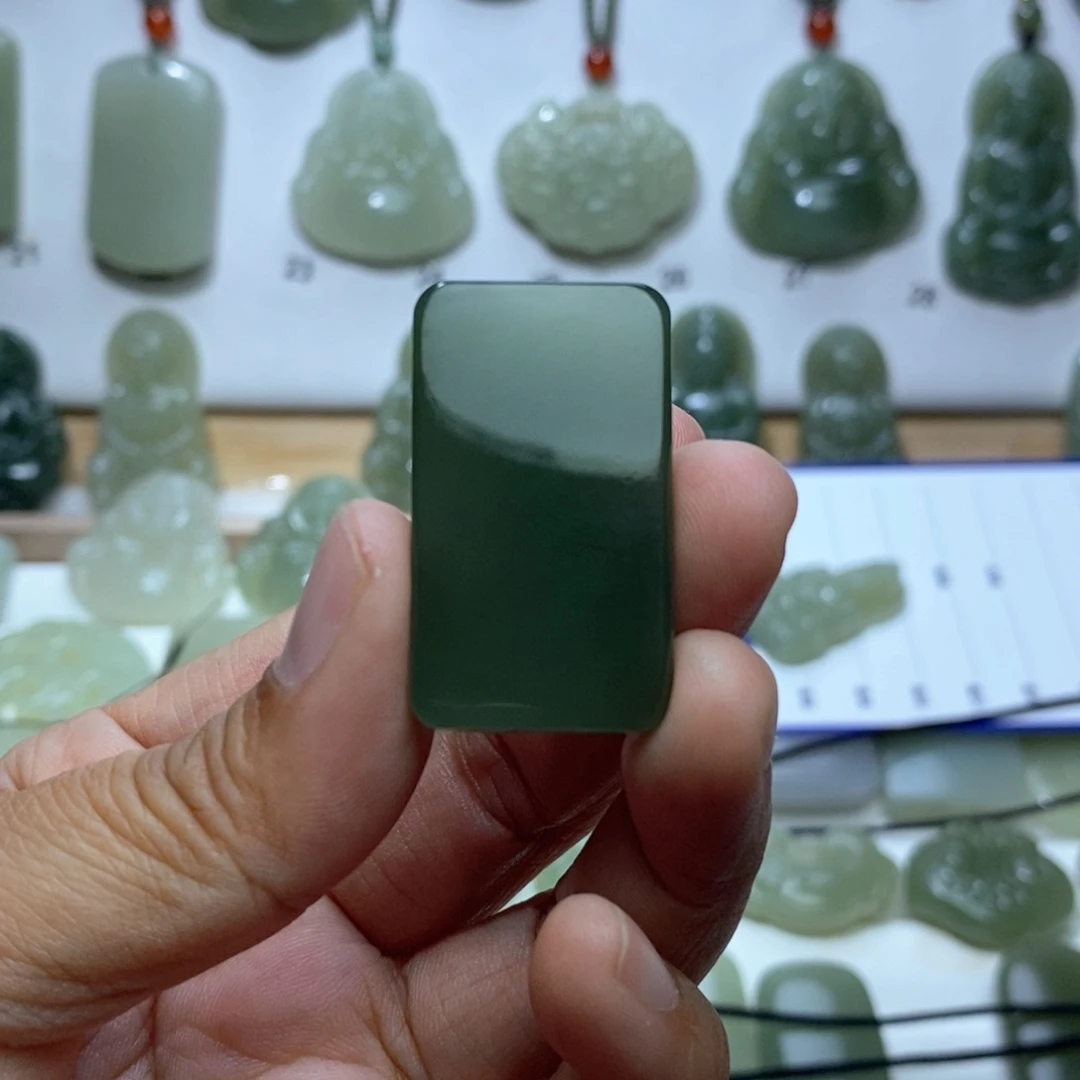 和田玉颈饰未镶嵌杏*核