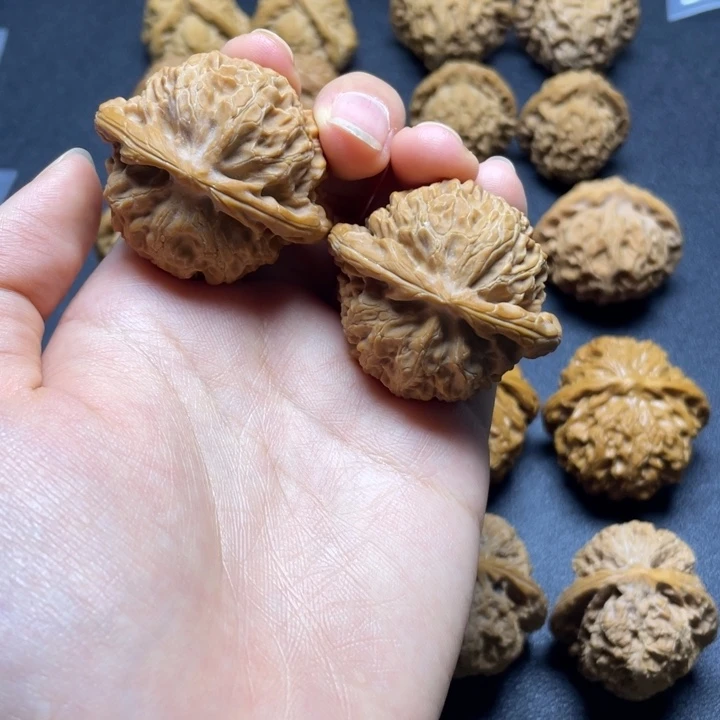 吊坠文玩核桃42+宫灯