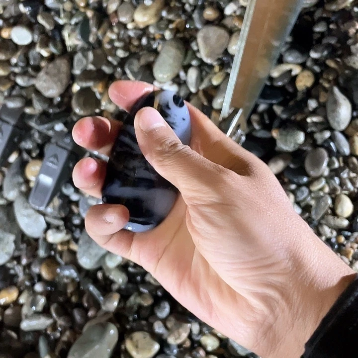 和田玉（糖玉）未镶嵌珠宝奇石