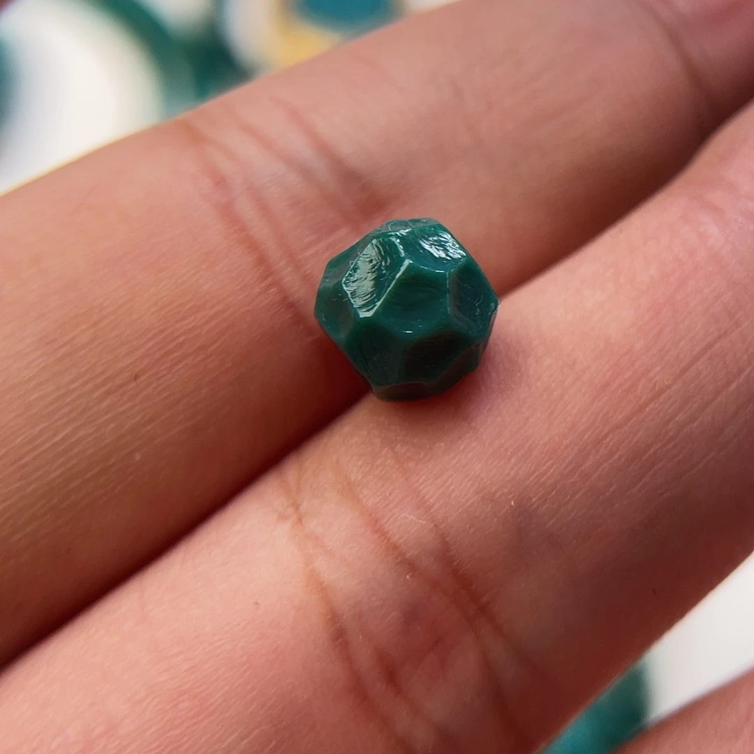 绿松石未镶嵌原矿绿松石