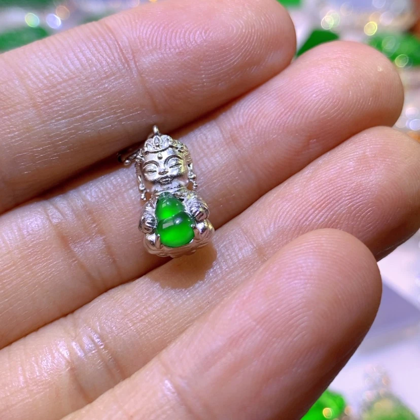 【闪购商品】翡翠挂件银S925镶嵌小**姐天然翡翠