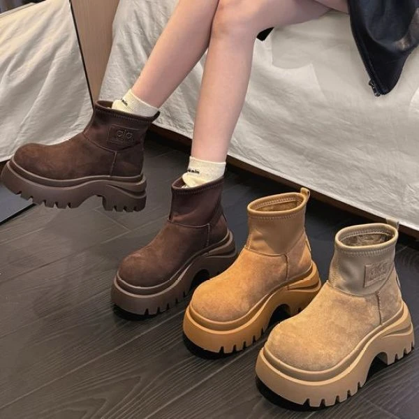 贾不假短靴女款2025新款秋季超火百搭复古英伦风洋气配裙子瘦瘦靴