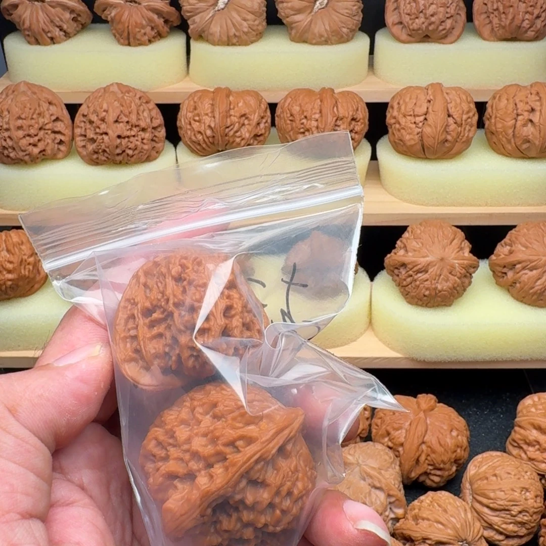 文玩核桃吊坠乡**夫南疆40+