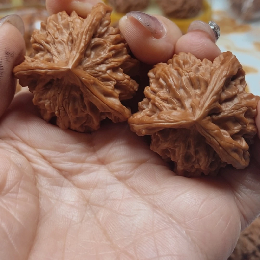 克***欲文玩核桃吊坠盘山三棱