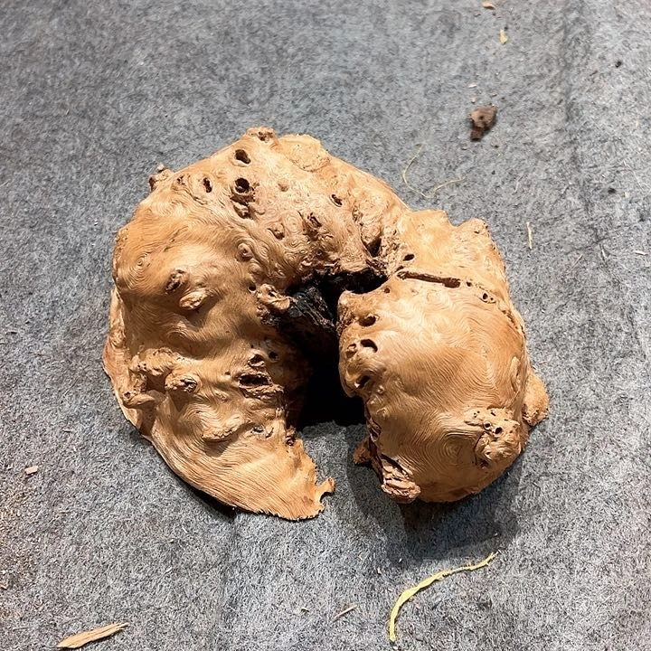 荔枝木牛**创荔枝木毛料