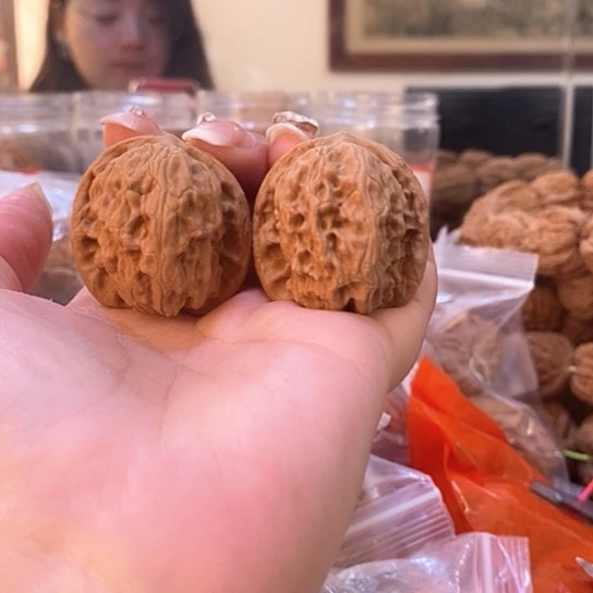 文玩核桃吊坠35野狼