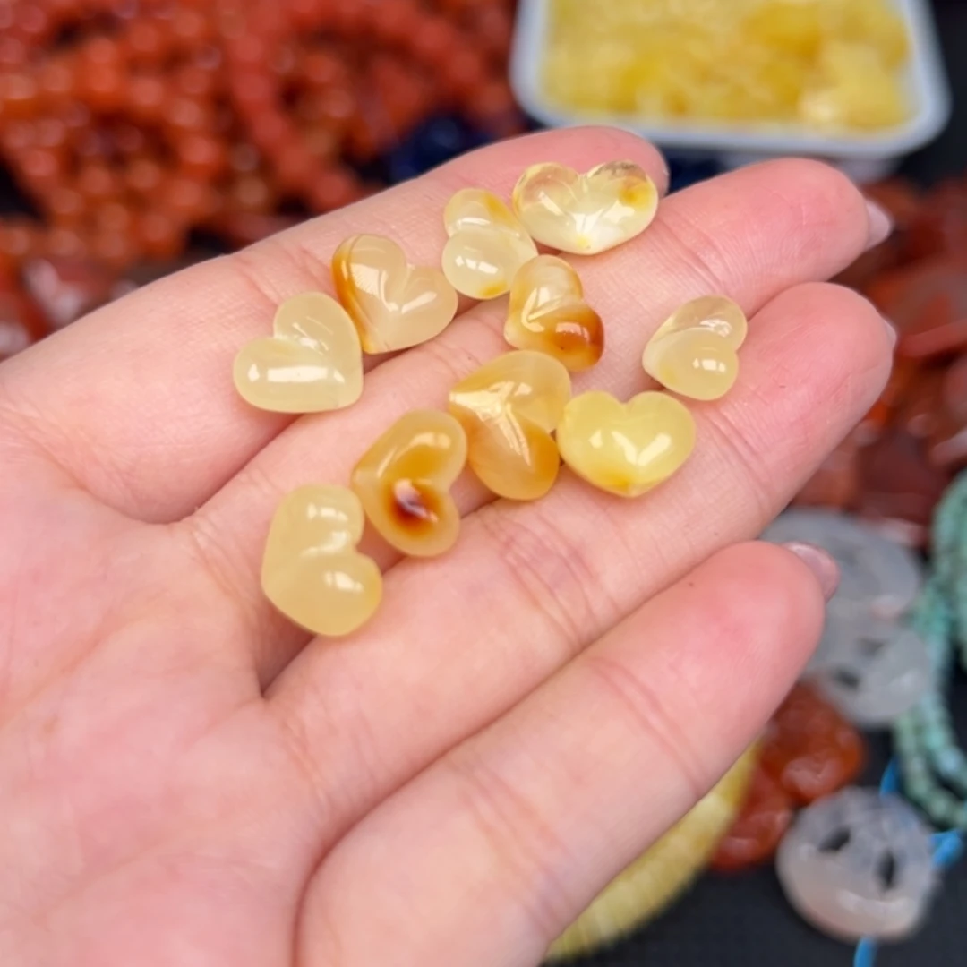 琥珀未镶嵌吊坠(不含链)多样性