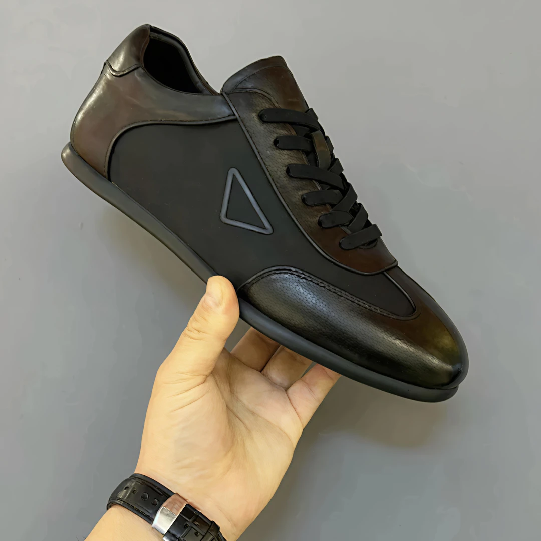 2025舒适新款7018真皮时尚男鞋拼接休闲平底板鞋男士百搭透气潮流