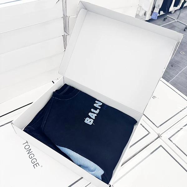 28号 秋冬高级感轻奢圆领卫衣【8809-3】