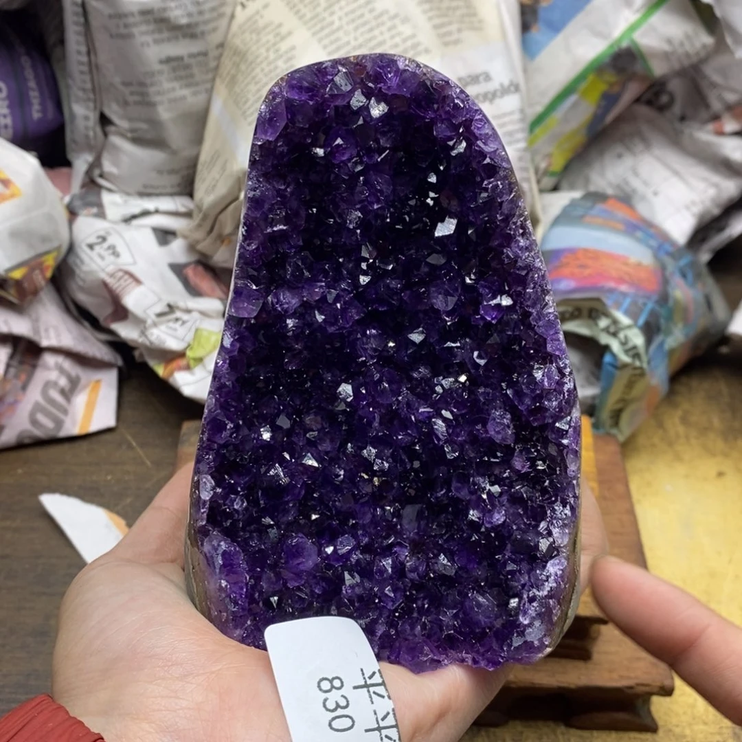 紫晶乌拉圭未镶嵌