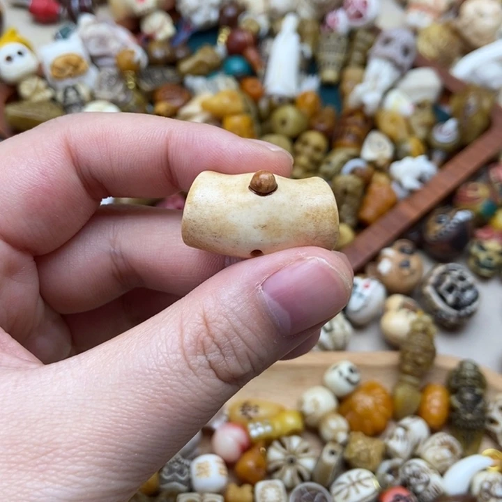 大***素其他驼骨鹿角配饰