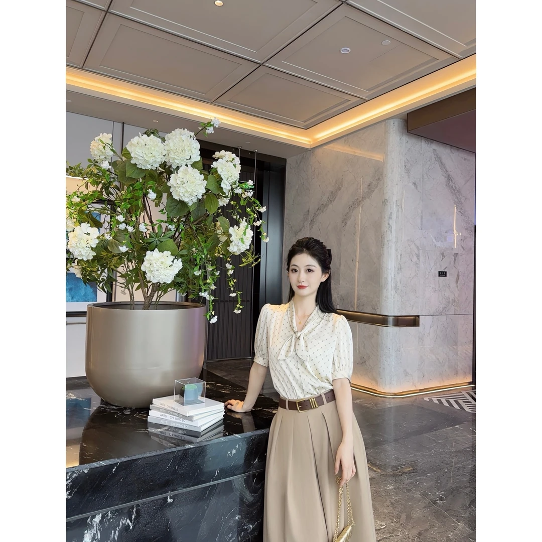 GIRDEAR/哥弟「馥郁芬芳」夏季衬衣新款气质百搭格纹衬衫上衣泡泡袖