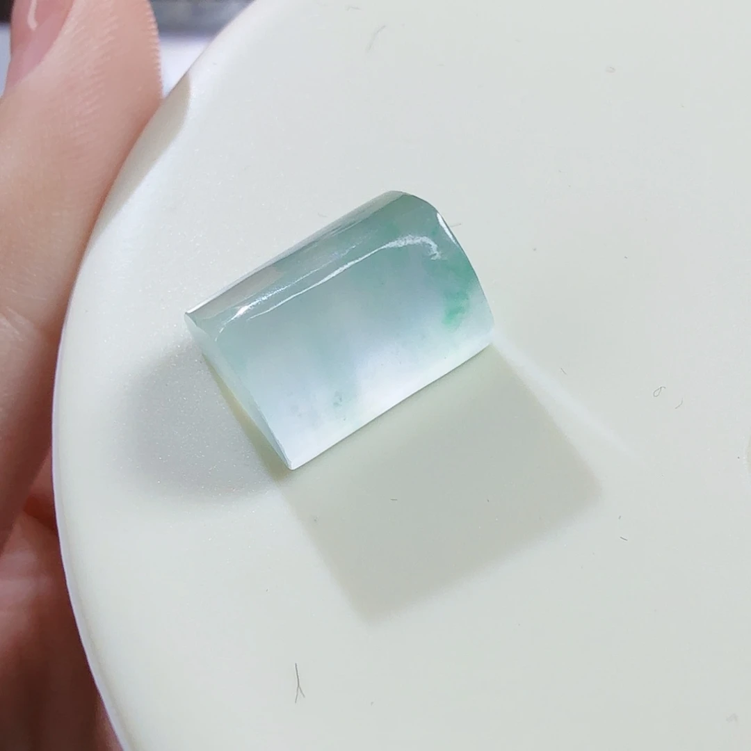 翡翠未镶嵌颈饰冰