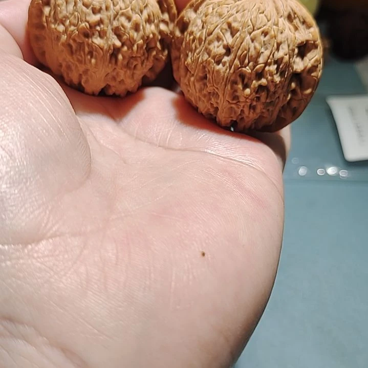 文玩核桃把件绣球40