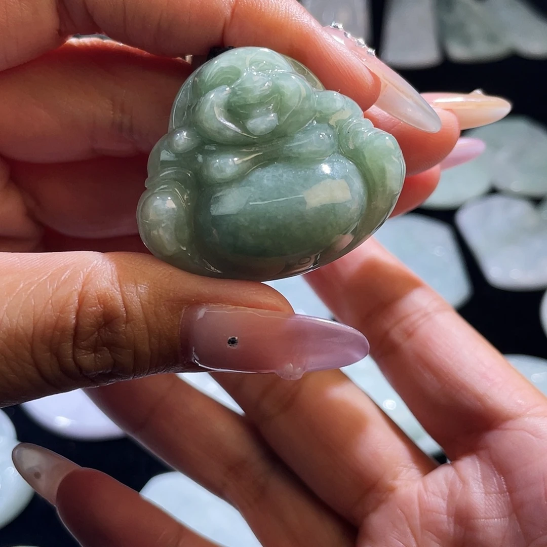 翡翠未镶嵌颈饰佛公