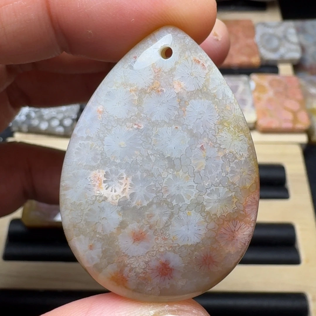 硅化玉未镶嵌纯天然色有机玉石保真色