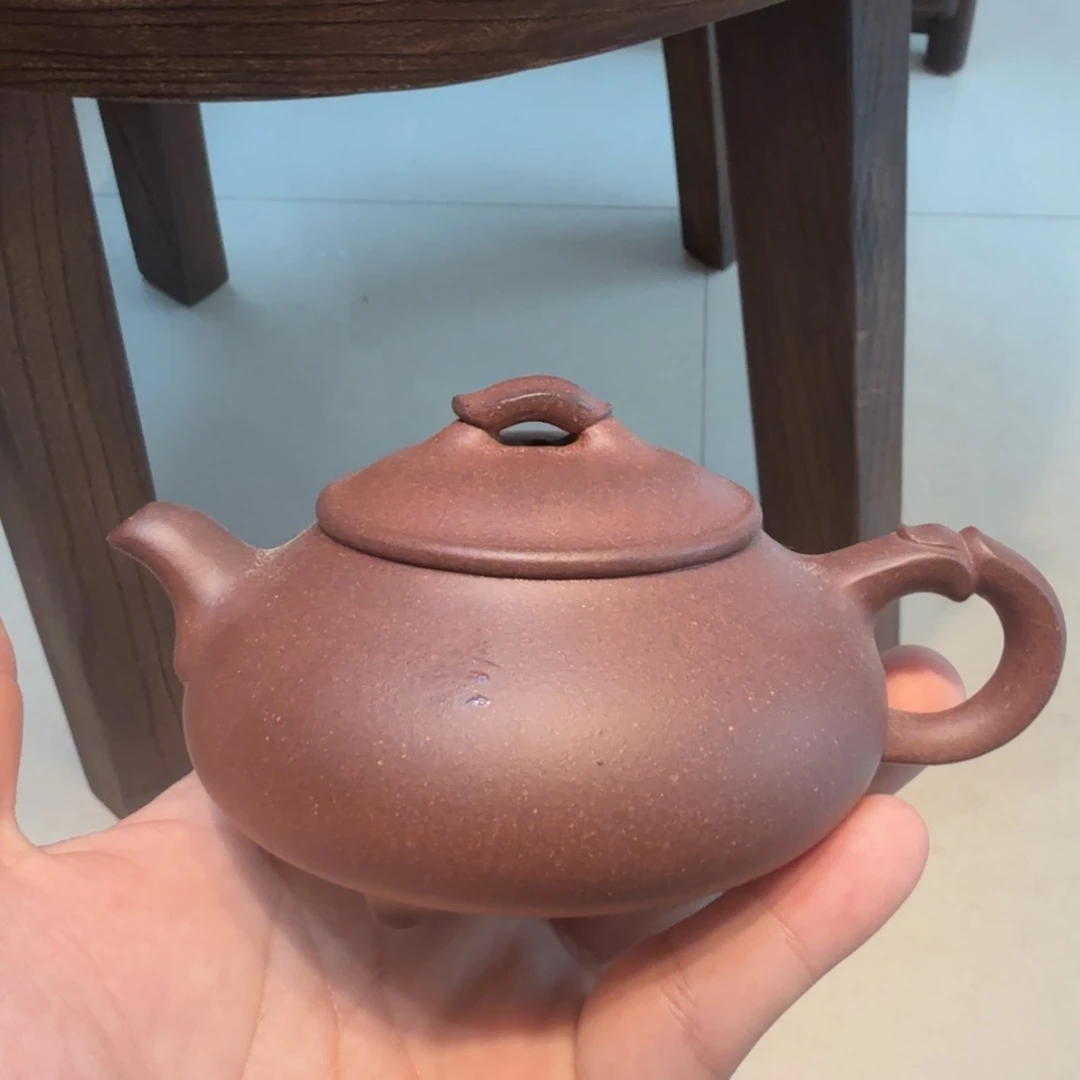 茶杯底槽青微瑕的壶