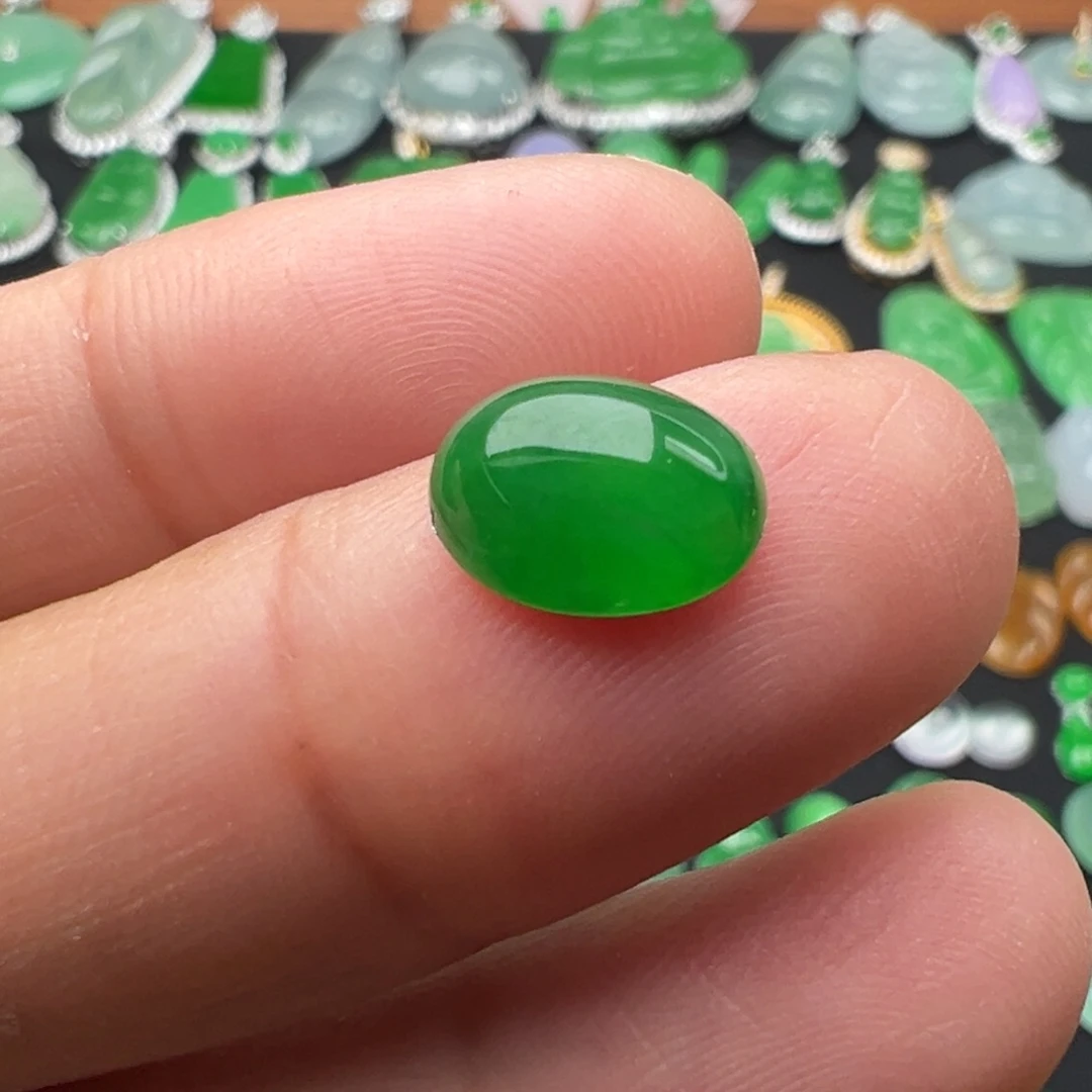 翡翠颈饰未镶嵌蛋9.7