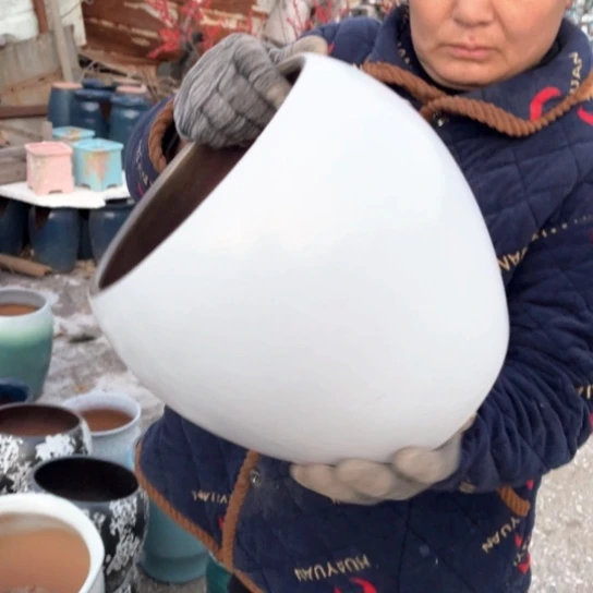 红陶口20高24瑕疵