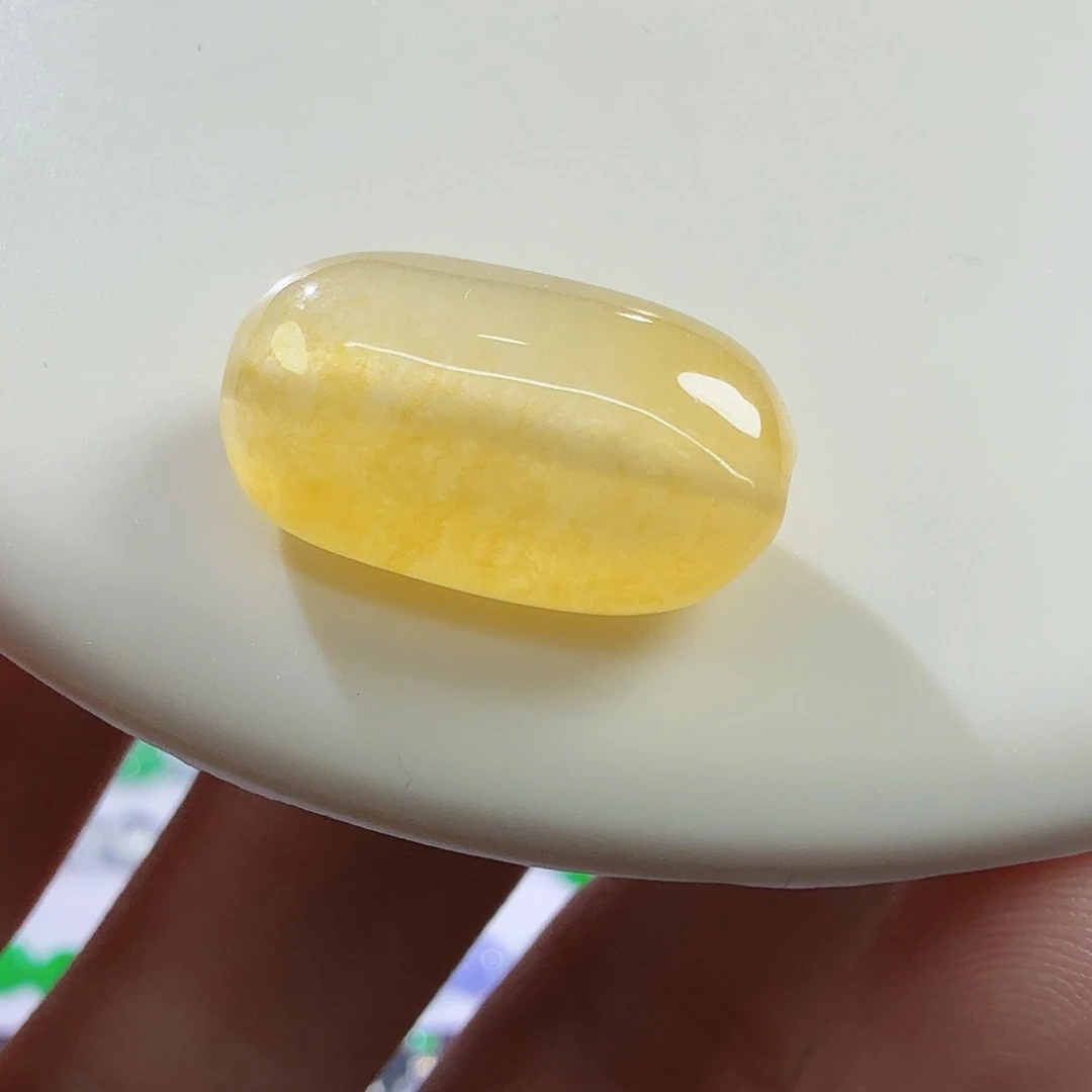 翡翠未镶嵌颈饰枣珠