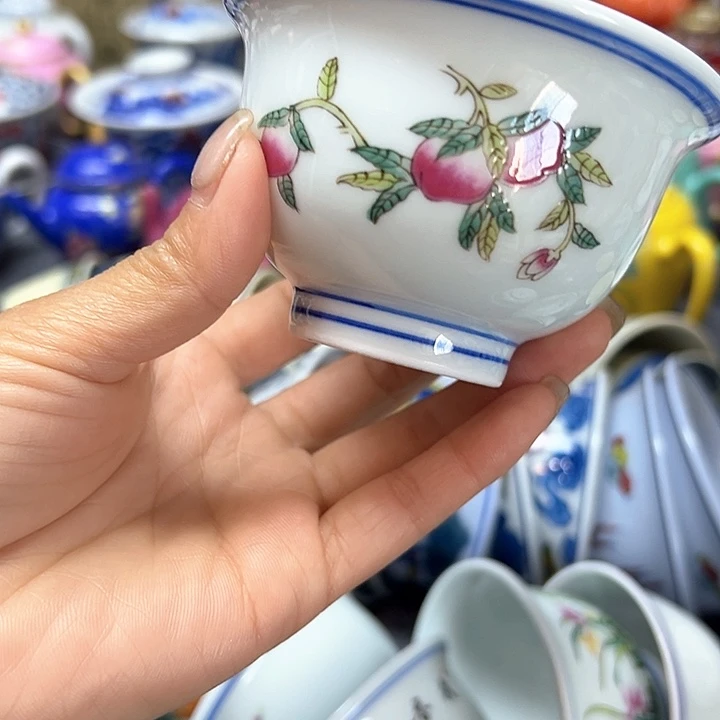 珐琅彩工艺等多种产品系列