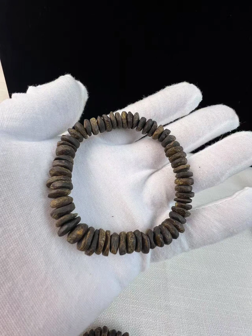 沉香手串 沉水树丁单圈奇楠沉香手串高油脂老货  多样性发一