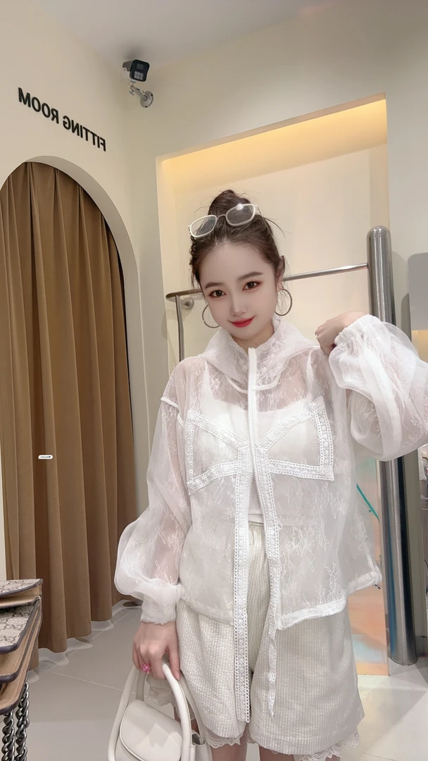 大观女夏季长袖连帽防晒薄款短外套白色气质外套拼接时尚防晒衣