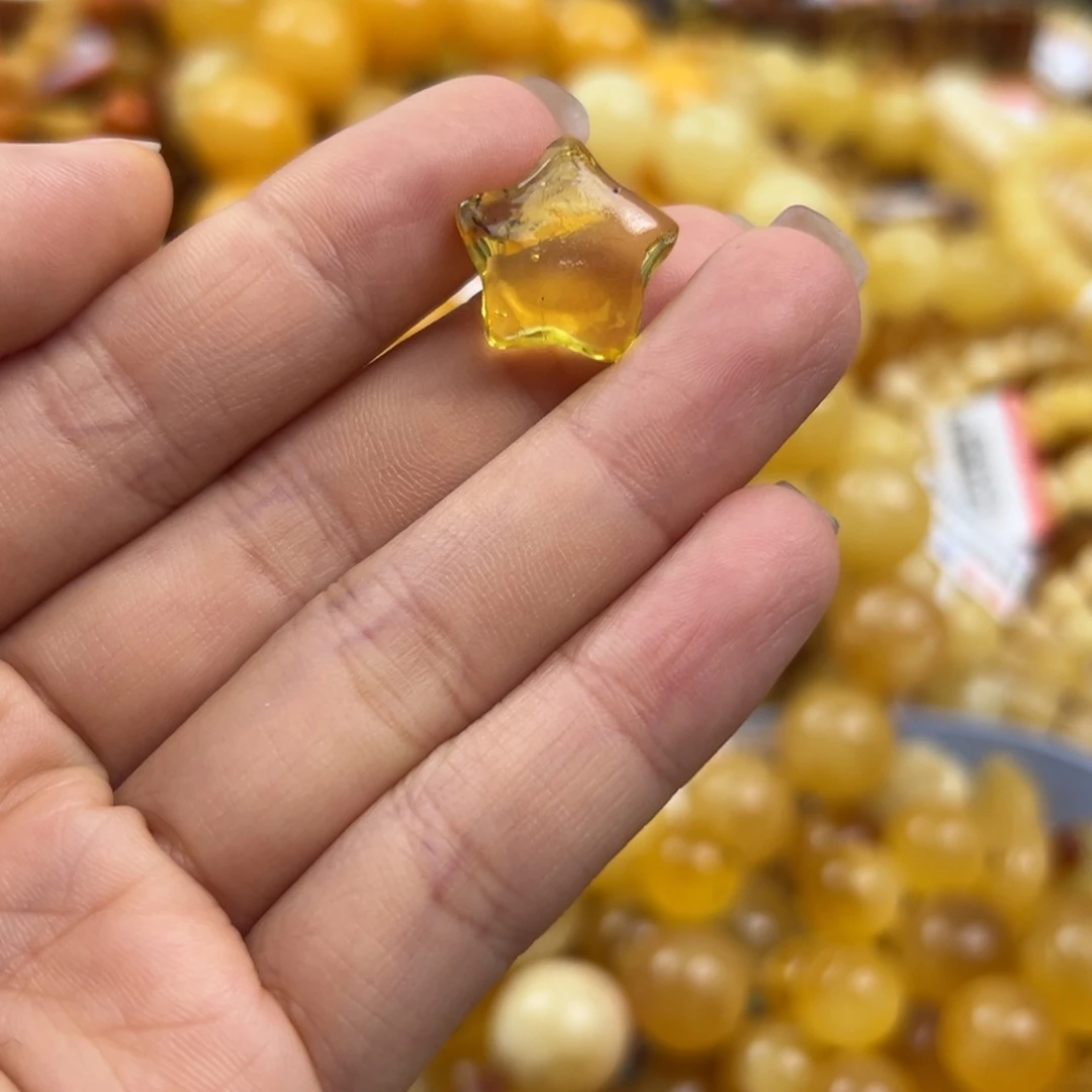 未镶嵌琥珀珠宝奇石